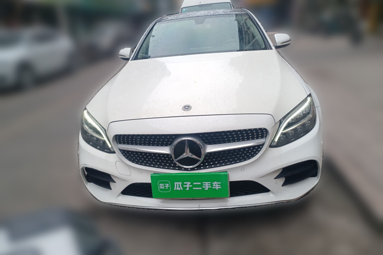 奔驰C级 2020款 改款 C 260 L 运动版车身外观2