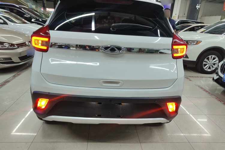 奇瑞 瑞虎3X 2020款 质享版 1.5L CVT尊贵版车身外观6