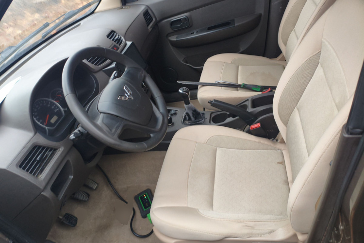 五菱汽车 五菱宏光 2014款 1.2L S标准型国IV局部细节19