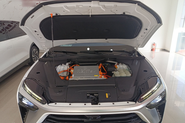 蔚来ES8 2020款 580KM 六座版机舱底盘24