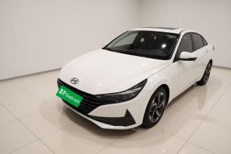 现代 伊兰特 2022款 1.5L CVT LUX尊贵版