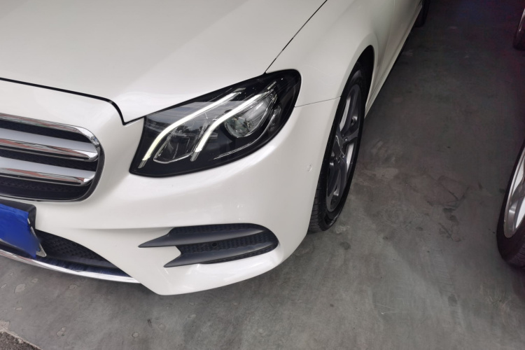 奔驰E级 2017款 E 300 L 运动豪华型局部细节36