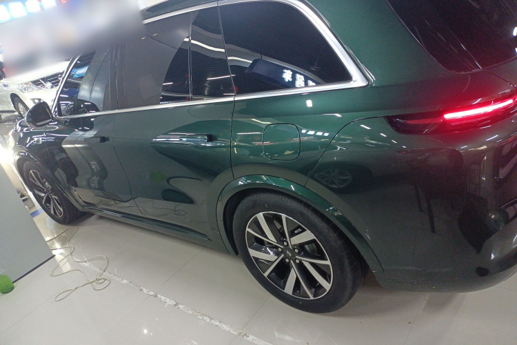 理想汽车 理想L8 2023款 Pro车身外观4