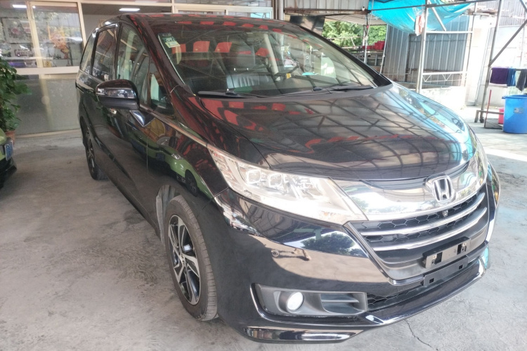 本田 奥德赛 2015款 2.4L 至尊版车身外观3