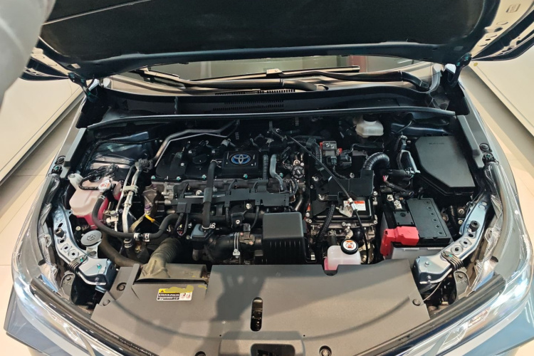 丰田 卡罗拉 2023款 1.8L 智能电混双擎 精英版机舱底盘24