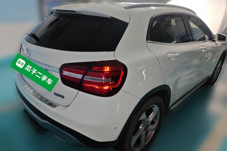 奔驰GLA 2018款 GLA 200 动感型车身外观6005