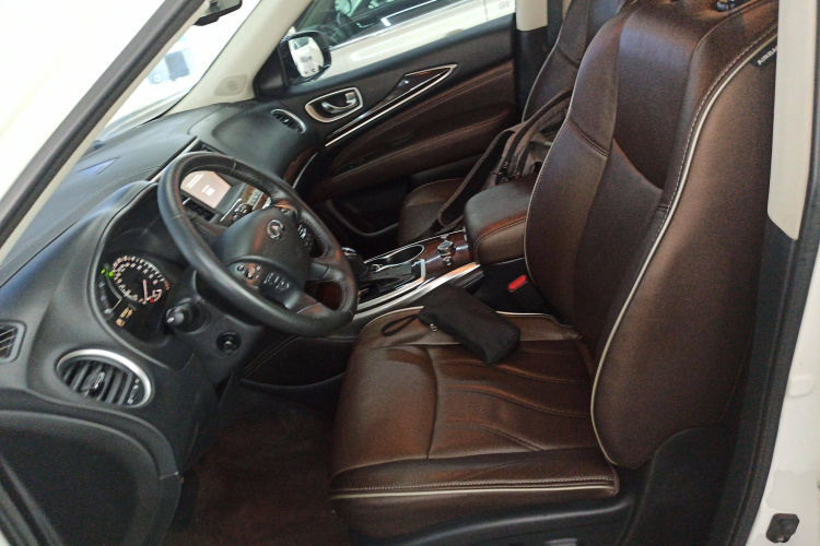 英菲尼迪QX60(进口) 2020款 2.5 S/C Hybrid 两驱卓越版局部细节19