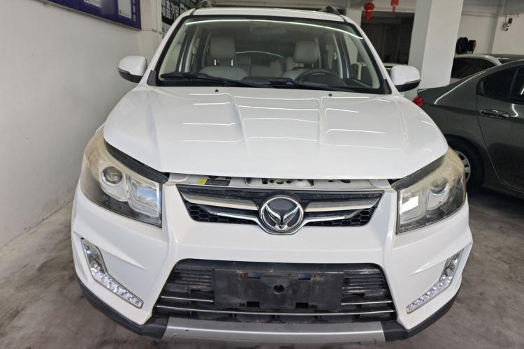 北汽幻速S3 2017款 1.5L 手动豪华型车身外观2