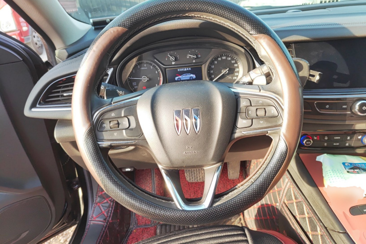 别克 君威 2024款 25T 超享版中控内饰13