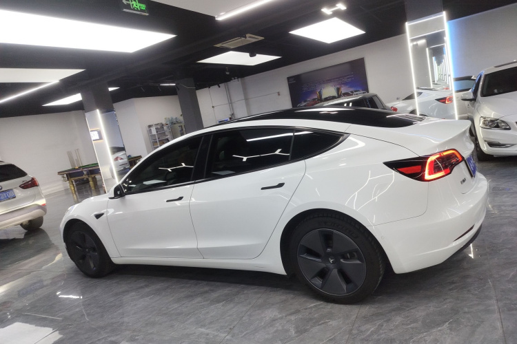 特斯拉 Model 3 2022款 后轮驱动版车身外观6003