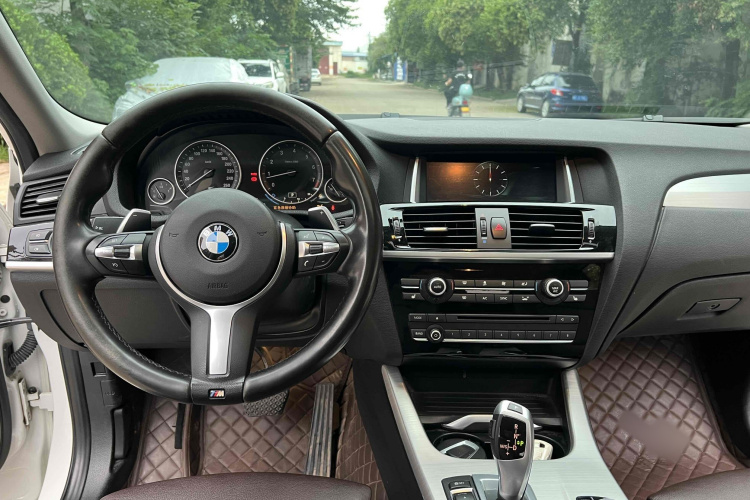宝马X4 2016款 xDrive20i M运动型中控内饰7001