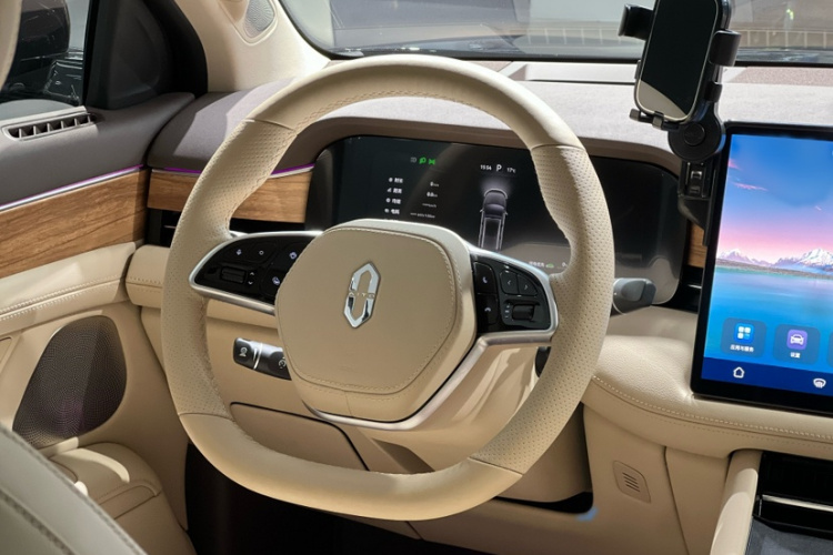 鸿蒙智行 问界M7 2024款 1.5T 智驾四驱Max版 5座中控内饰7002