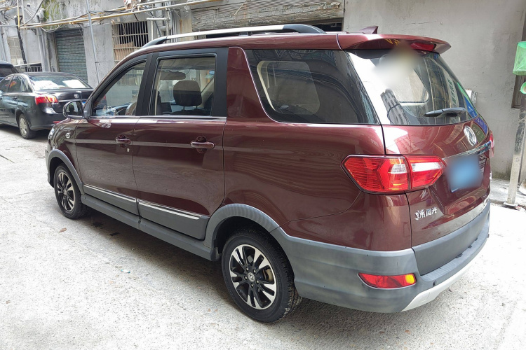 东风风光 风光370 2018款 S370 1.5L CVT豪华型 5座车身外观6003