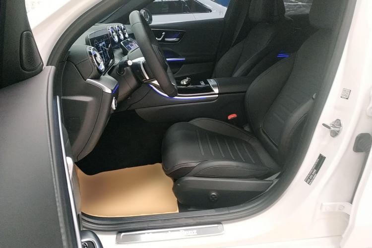 奔驰C级 2023款 C 260 L 运动版局部细节19