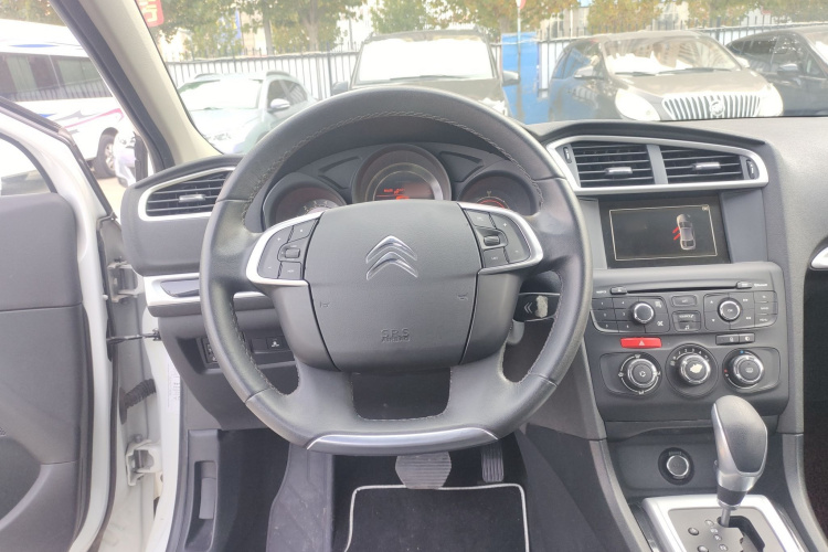 雪铁龙C4L 2014款 1.8L 智驱版 自动劲享型中控内饰13