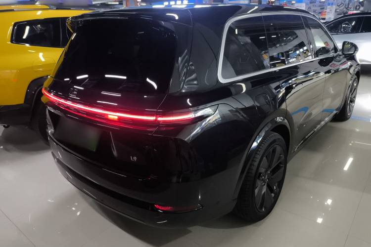 理想汽车 理想L9 2024款 Ultra车身外观7
