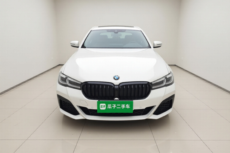 宝马5系 2023款 530Li 领先型 M运动套装车身外观2