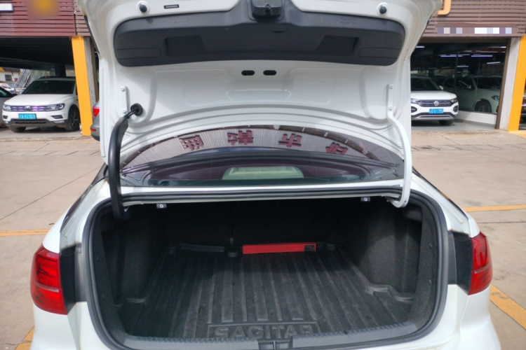 大众 速腾 2018款 280TSI DSG熠动版机舱底盘23