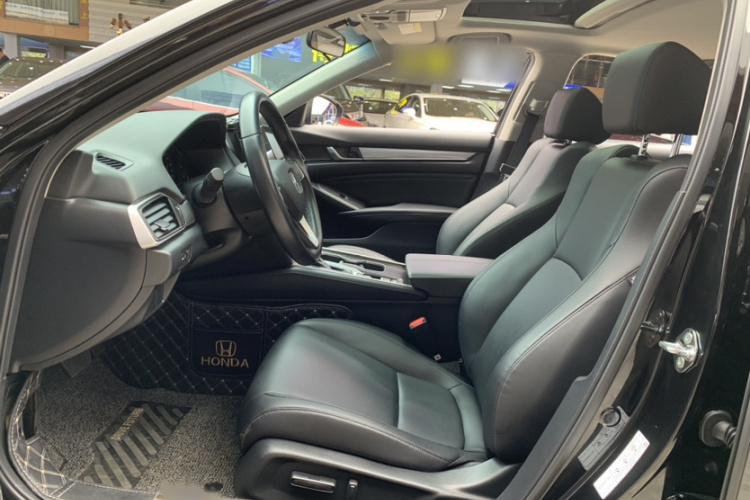 本田 雅阁 2022款 260TURBO 豪华版中控内饰7004