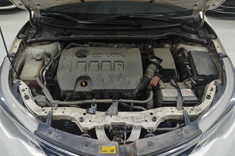 丰田 雷凌 2014款 1.6G 手动精英版机舱底盘24