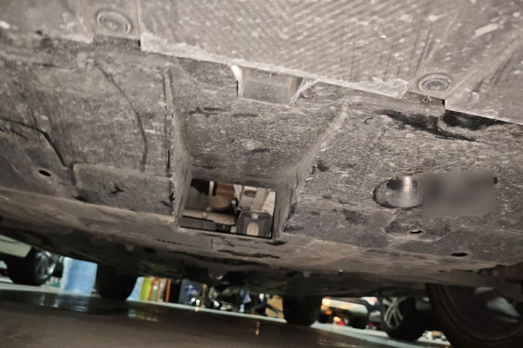 长安UNI-T 2022款 1.5T 运动版 尊贵型局部细节9008