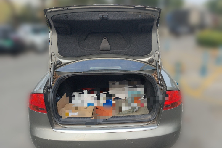 奥迪A4 2008款 1.8T 自动舒适型中控内饰23