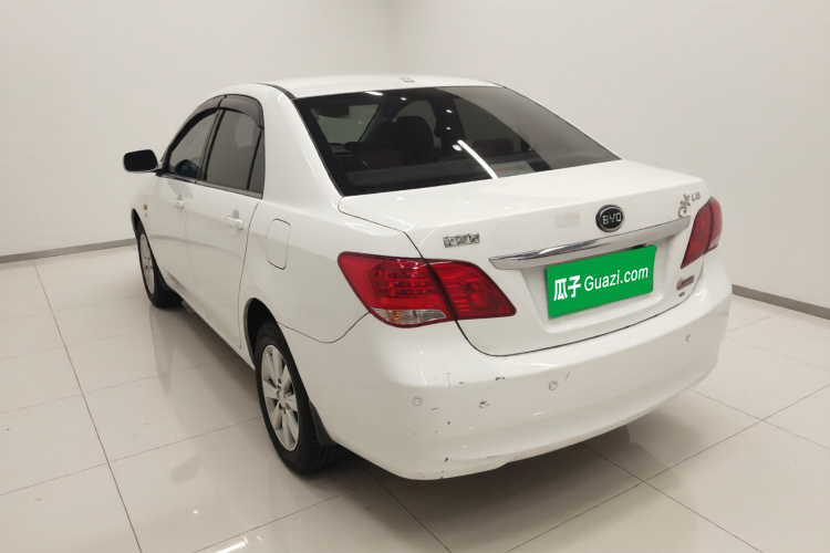 比亚迪L3 2015款 节能版 1.5L 自动舒适型车身外观5