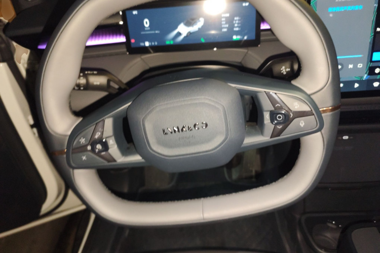 领克Z20 2025款 530km 后驱Pro中控内饰13