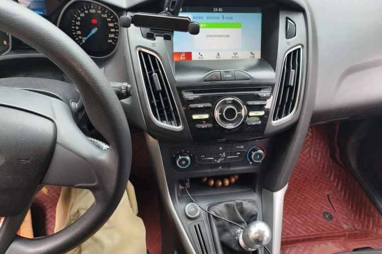 福特 福克斯 2017款 两厢 1.6L 手动舒适型智行版局部细节16