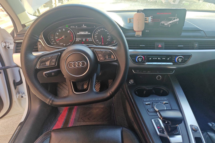 奥迪A4L 2018款 30周年年型 45 TFSI quattro 个性运动版中控内饰12
