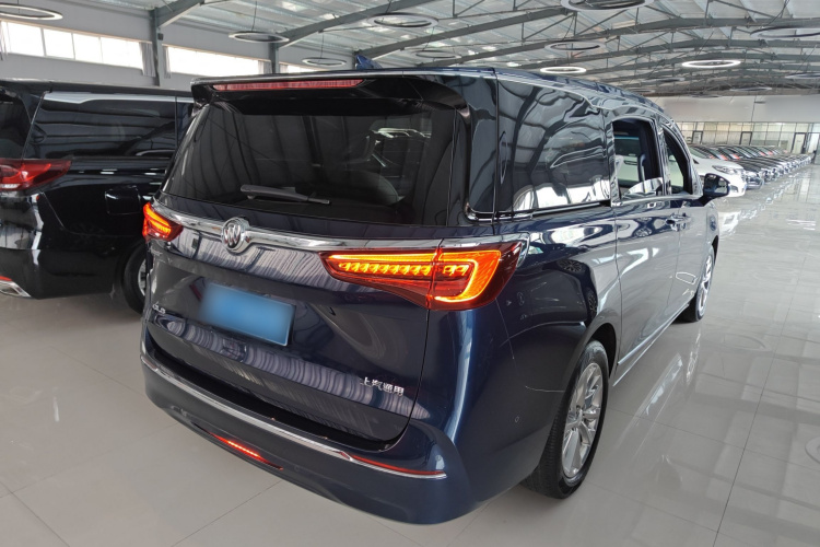 别克GL8 2022款 Avenir艾维亚 四座尊礼版车身外观7