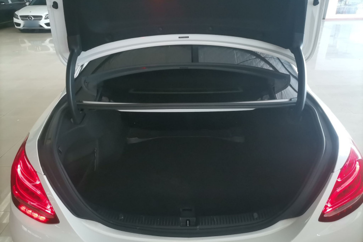 奔驰C级 2018款 C 200 L 运动版局部细节23