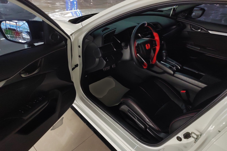 本田 思域 2021款 HATCHBACK 220TURBO CVT潮酷控中控内饰20