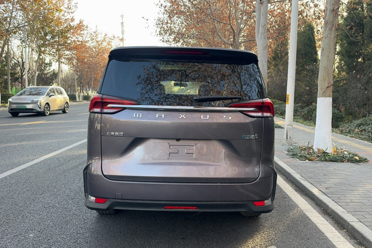 上汽大通MAXUS EUNIQ 5 2020款 大电量旗舰版 七座车身外观6005