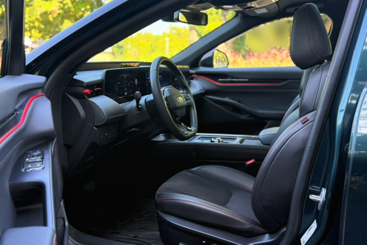 福特 蒙迪欧 2023款 1.5T E-混动 ST-Line车身外观6004