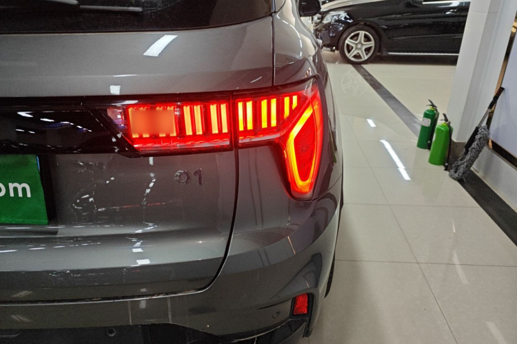 领克01 2021款 2.0TD 两驱型Pro车身外观9