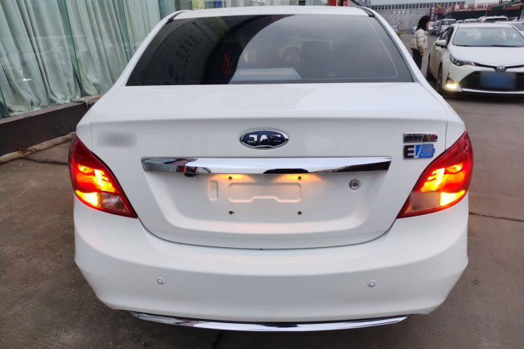 江汽集团 江淮iEV7 2019款 iEV7L 豪华智能型车身外观6