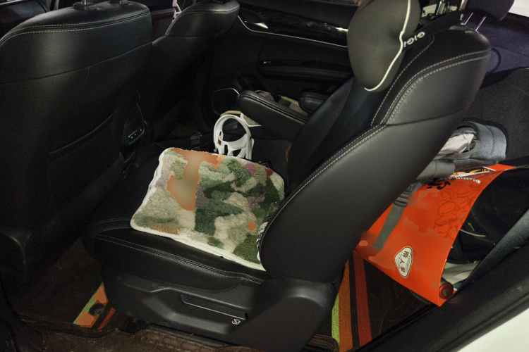 比亚迪 宋MAX 2018款 1.5T 自动智联尊享型 6座中控内饰21