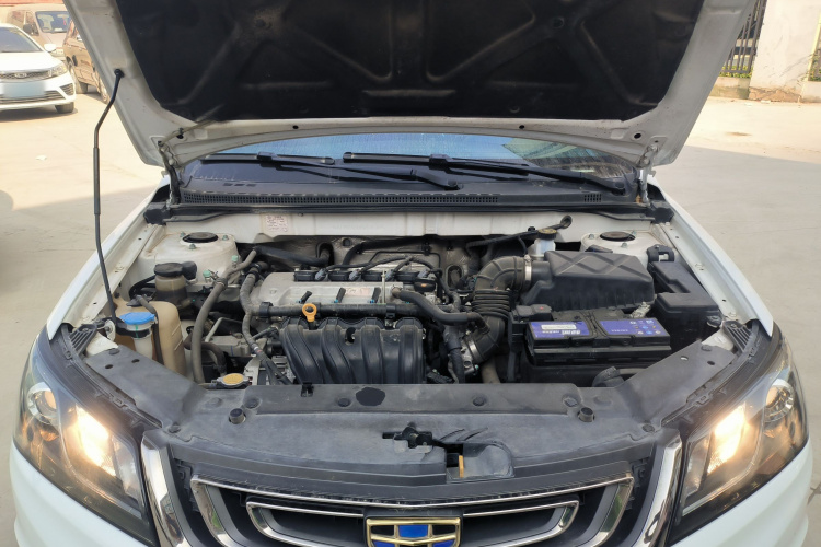 吉利汽车 帝豪 2017款 三厢百万款 1.5L CVT向上互联版机舱底盘24