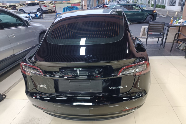 特斯拉 Model 3 2020款 改款 长续航后轮驱动版车身外观6