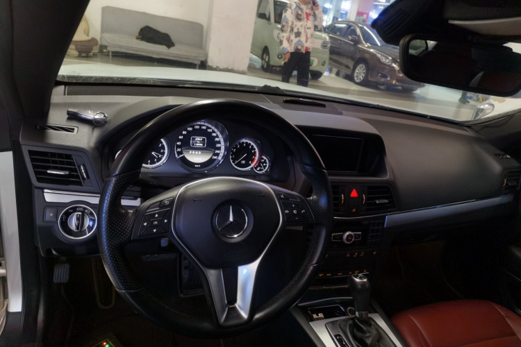 奔驰E级(进口) 2011款 E 260 CGI 敞篷版中控内饰12