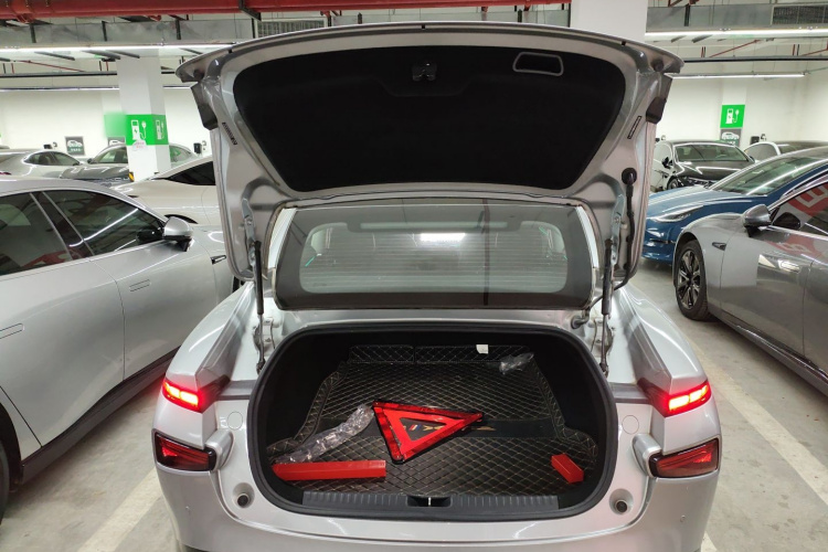 小鹏P7 2022款 625E机舱底盘23