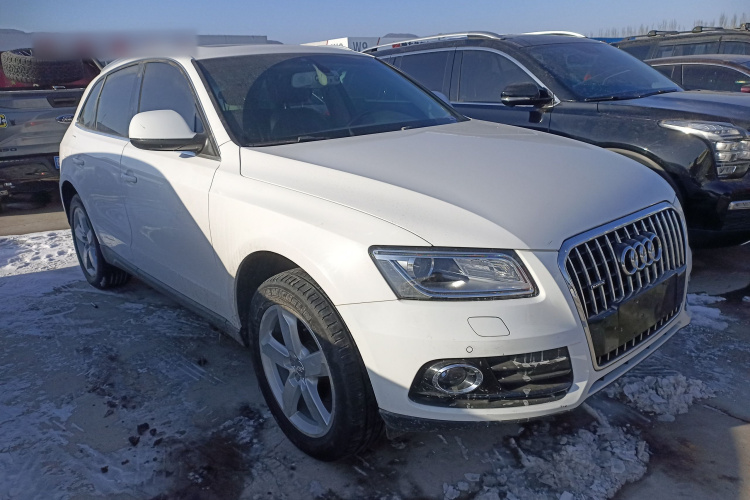 奥迪Q5 2015款 40 TFSI 技术型车身外观3