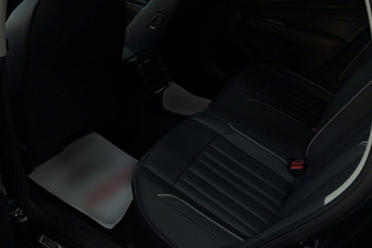 大众 帕萨特 2023款 改款 330TSI 精英版中控内饰7001