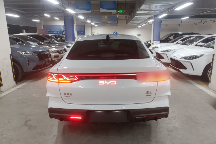 比亚迪 秦L 2025款 DM-i 智驾版 80KM领先型车身外观6