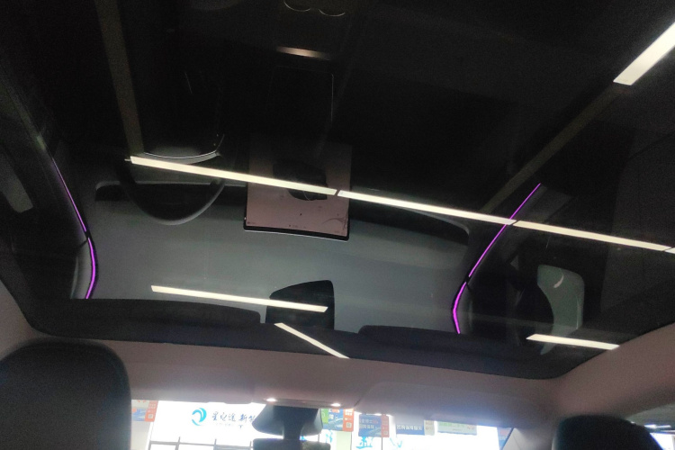 特斯拉 Model Y 2025款 后轮驱动 首发版局部细节22