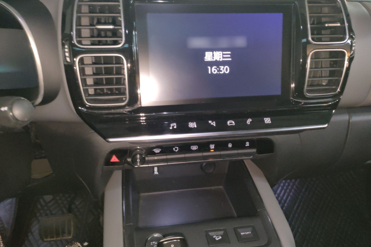 雪铁龙 天逸 C5 AIRCROSS 2017款 380THP 豪华型局部细节16