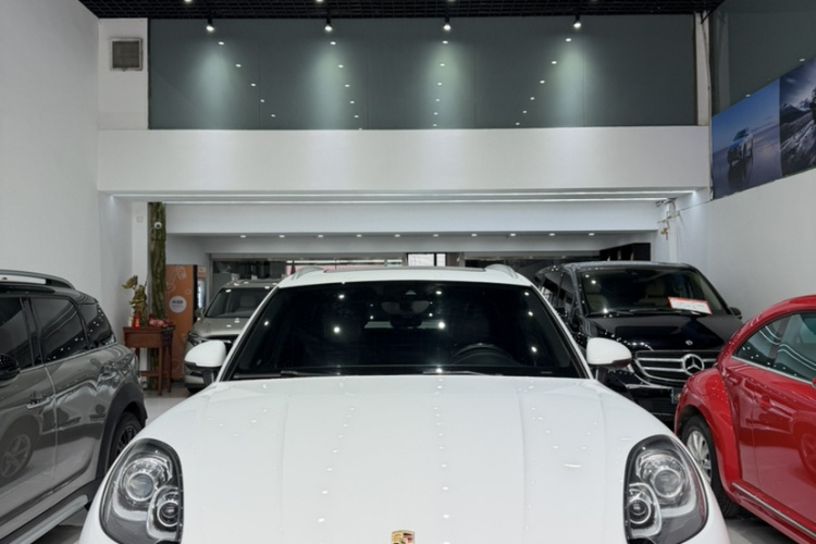 保时捷 2017款  Macan 2.0T车身外观6005