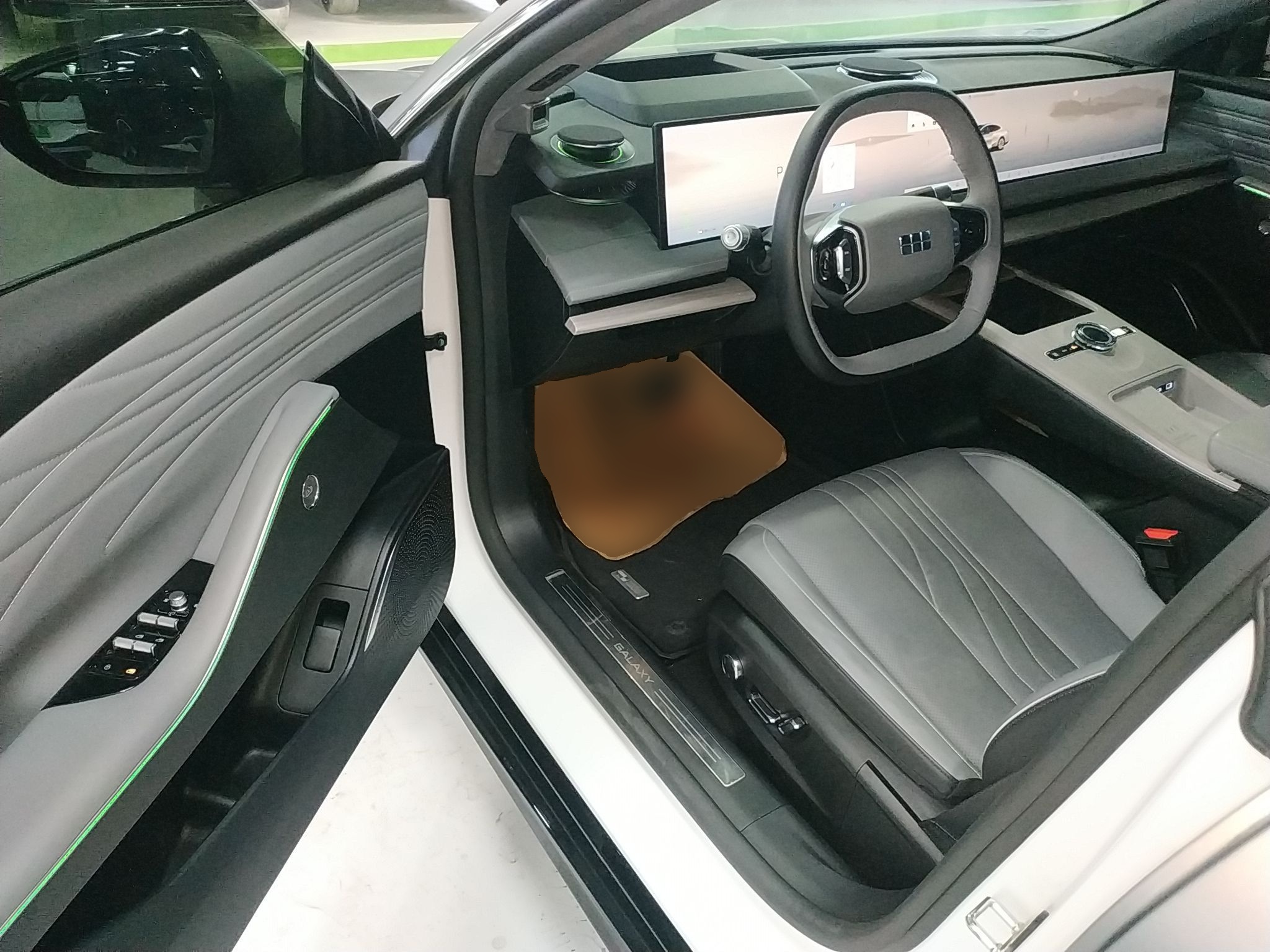 吉利银河 银河E8 2024款 665km 后驱星舰 远航版