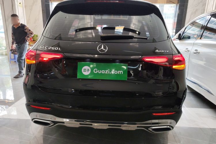 奔驰GLC 2023款 改款 GLC 260 L 4MATIC 动感型 5座车身外观6